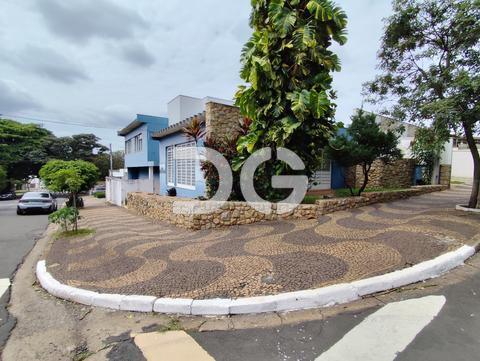 Casa à venda em Campinas, Jardim Guanabara, com 4 quartos, com 220 m²